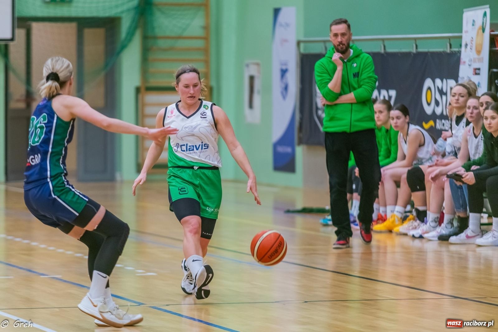 Zdjęcie w galerii na portalu naszraciborz.pl: Koszykówka. Walka do ostatniej syreny. Lider odrobinę lepszy [FOTO i WIDEO] wiadomości z regionu