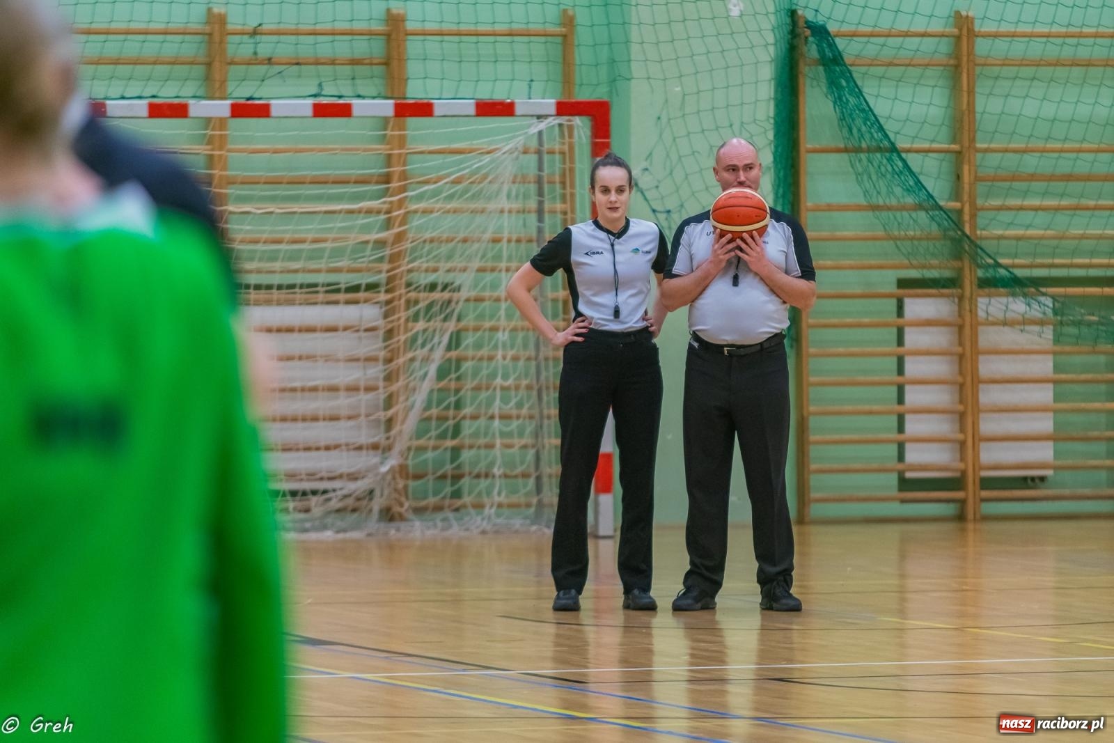 Zdjęcie w galerii na portalu naszraciborz.pl: Koszykówka. Walka do ostatniej syreny. Lider odrobinę lepszy [FOTO i WIDEO] wiadomości z regionu