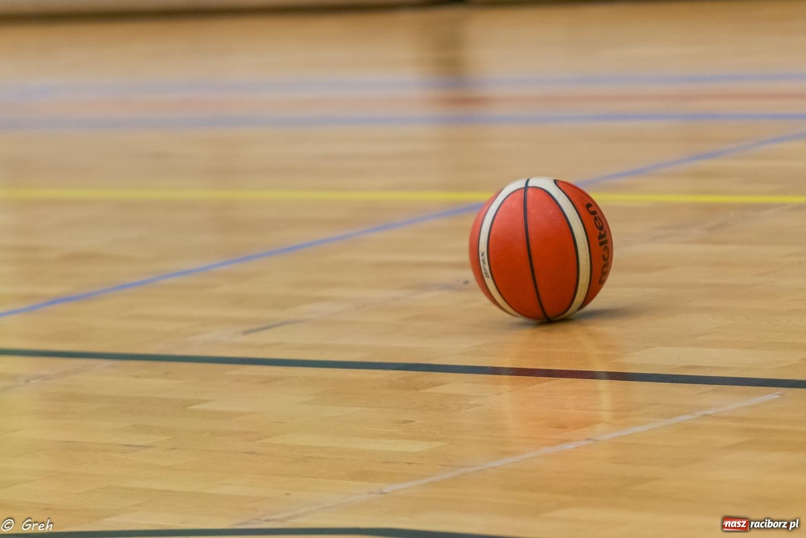 Zdjęcie w galerii na portalu naszraciborz.pl: Koszykówka. Walka do ostatniej syreny. Lider odrobinę lepszy [FOTO i WIDEO] wiadomości z regionu