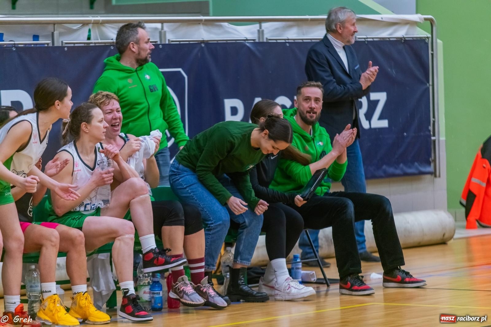 Zdjęcie w galerii na portalu naszraciborz.pl: Koszykówka. Walka do ostatniej syreny. Lider odrobinę lepszy [FOTO i WIDEO] wiadomości z regionu