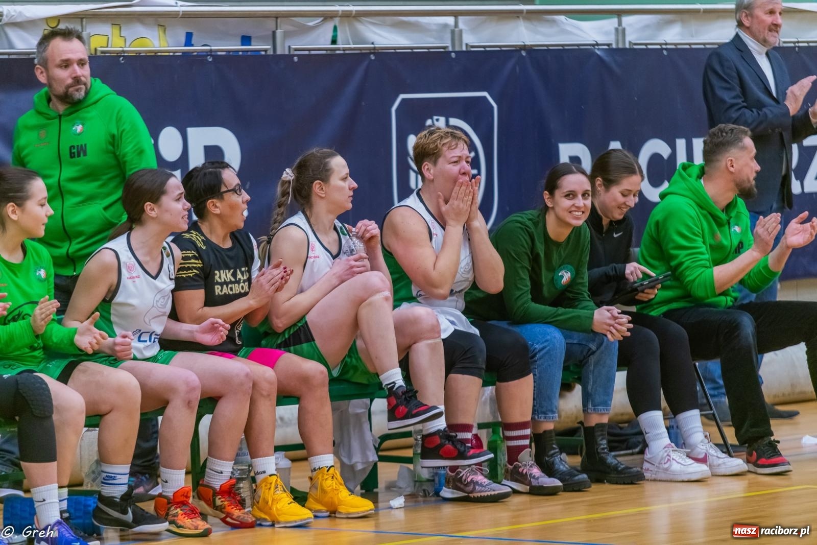 Zdjęcie w galerii na portalu naszraciborz.pl: Koszykówka. Walka do ostatniej syreny. Lider odrobinę lepszy [FOTO i WIDEO] wiadomości z regionu