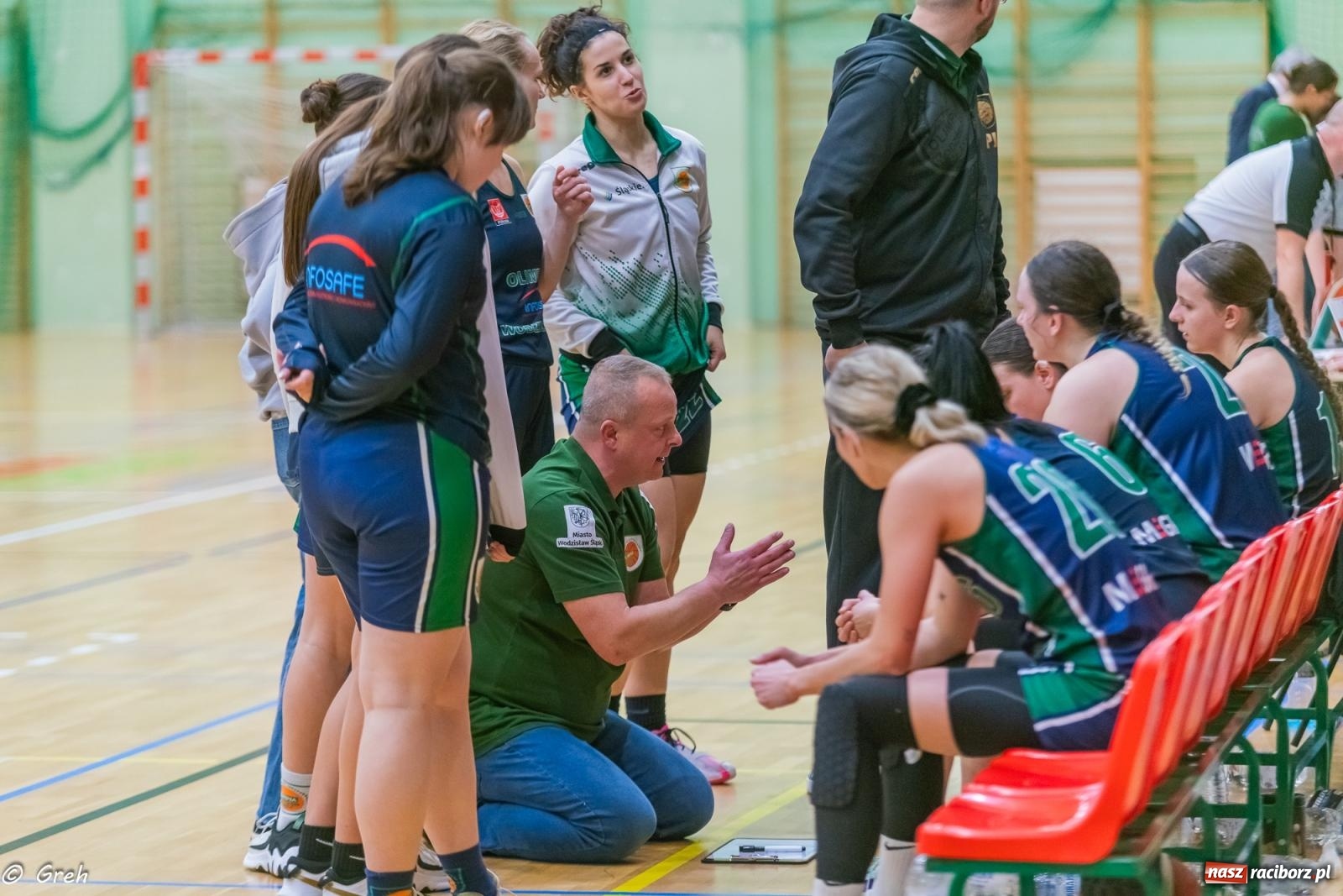 Zdjęcie w galerii na portalu naszraciborz.pl: Koszykówka. Walka do ostatniej syreny. Lider odrobinę lepszy [FOTO i WIDEO] wiadomości z regionu