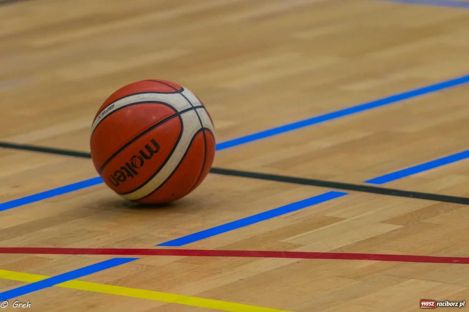 Zdjęcie w galerii na portalu naszraciborz.pl: Koszykówka. Walka do ostatniej syreny. Lider odrobinę lepszy [FOTO i WIDEO] wiadomości z regionu