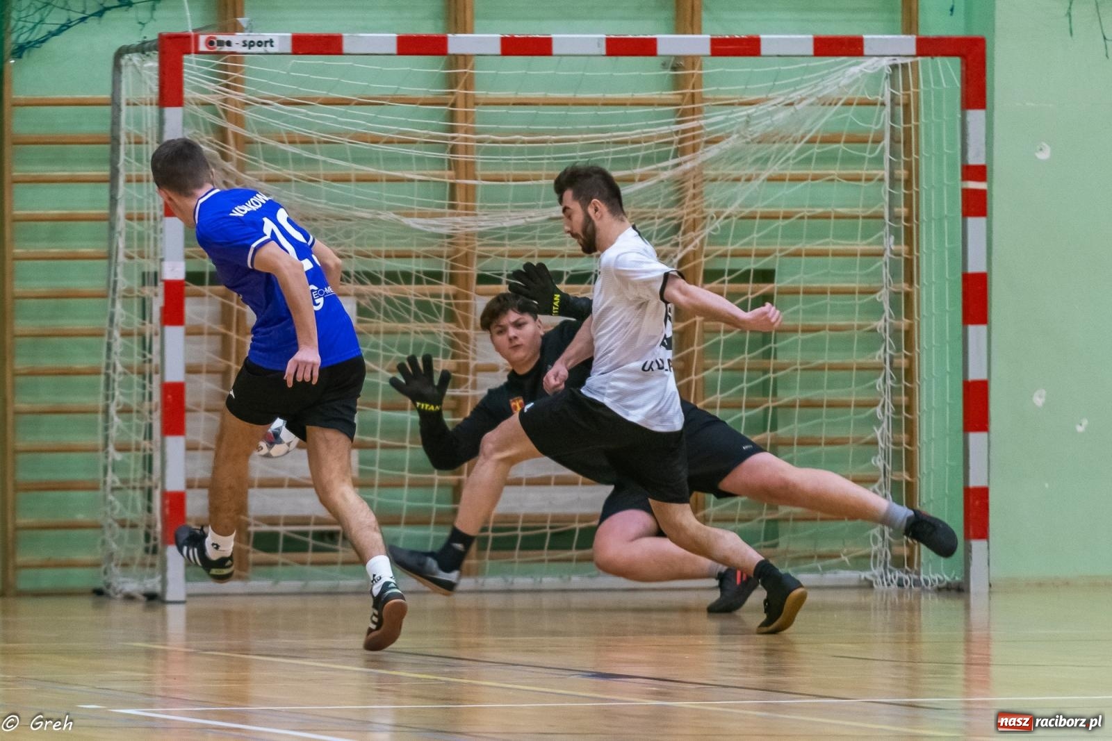 Zdjęcie w galerii na portalu naszraciborz.pl: Sobotnie emocje w HLPN [FOTO] wiadomości z regionu