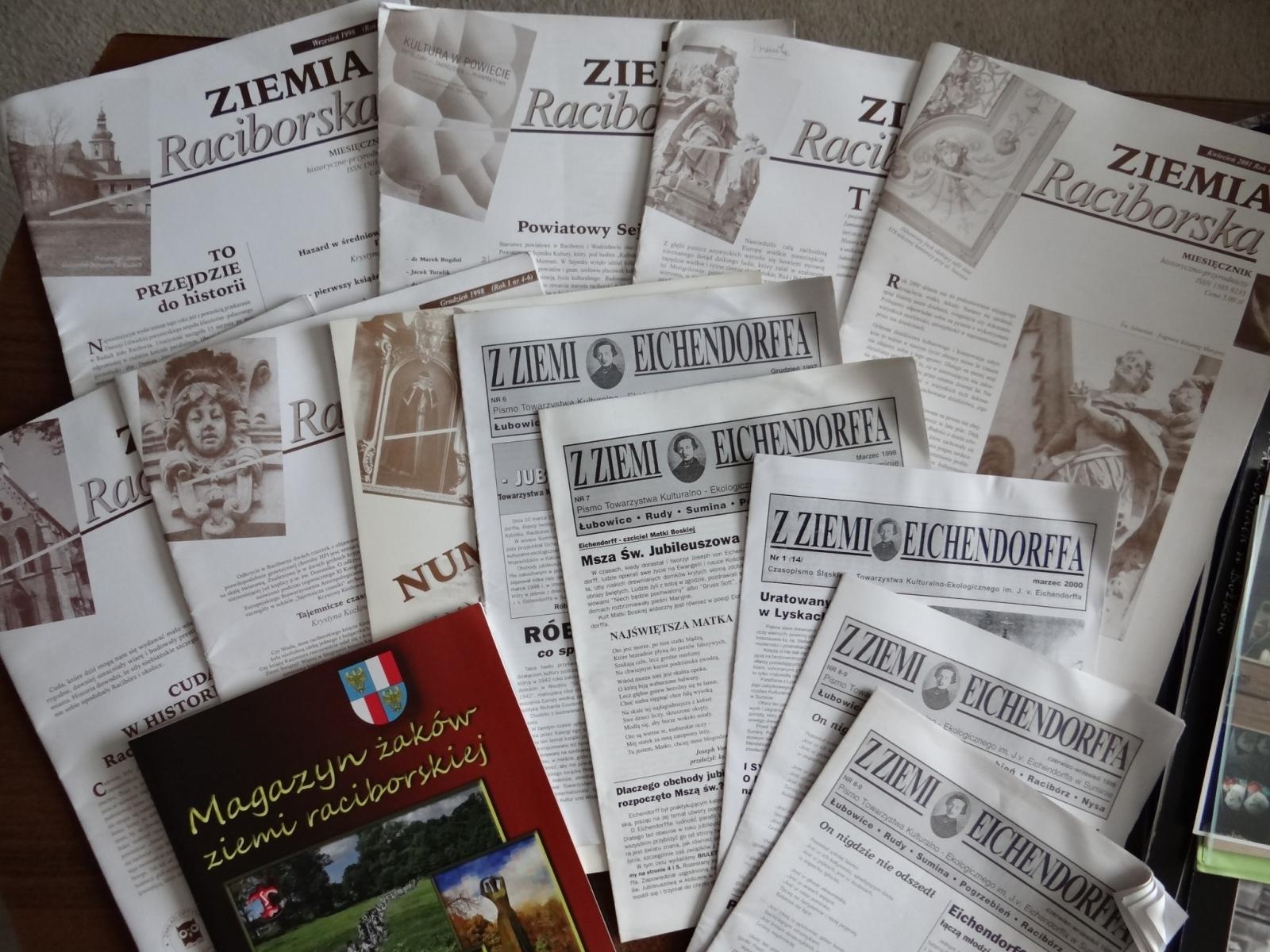 Zdjęcie w galerii na portalu naszraciborz.pl: Zasoby TMZR wylądowały na śmietniku. Internauci oburzeni wiadomości z regionu