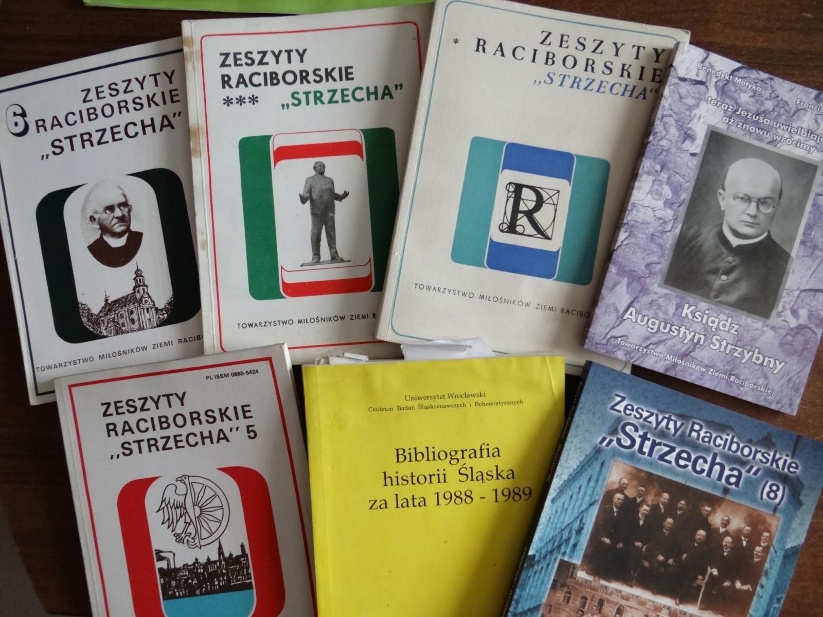 Zdjęcie w galerii na portalu naszraciborz.pl: Zasoby TMZR wylądowały na śmietniku. Internauci oburzeni wiadomości z regionu