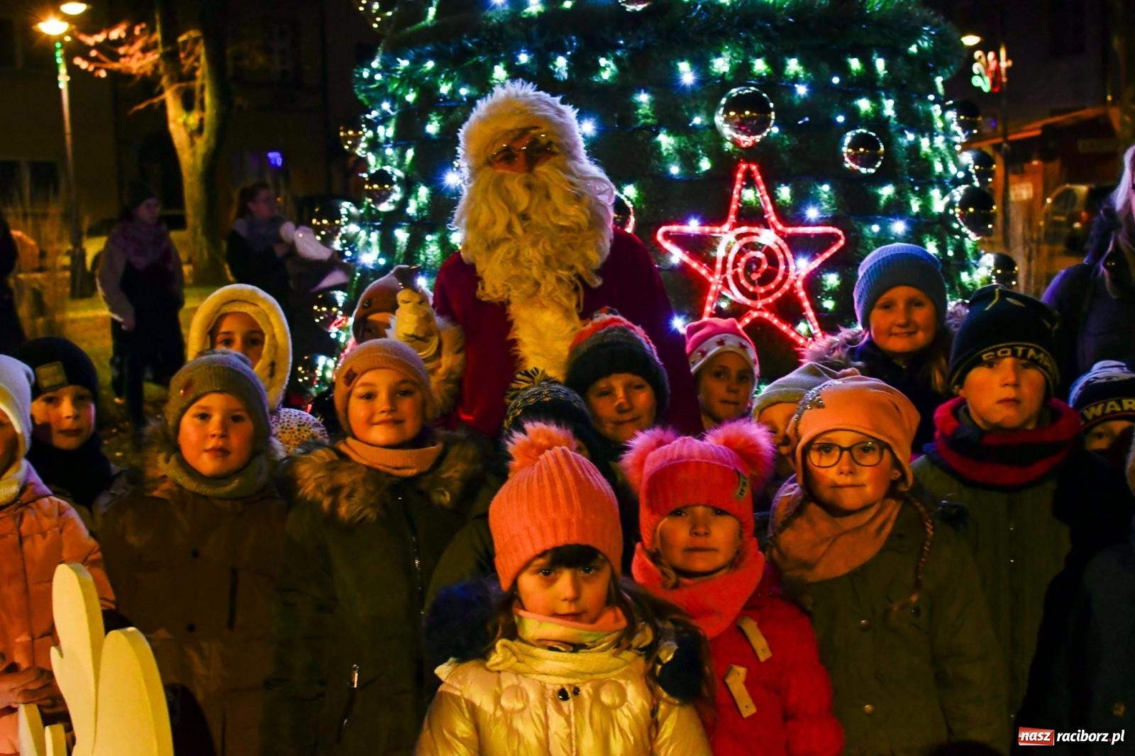 Zdjęcie w galerii na portalu naszraciborz.pl: Magiczny wieczór w Krzanowicach [FOTO i WIDEO] wiadomości z regionu