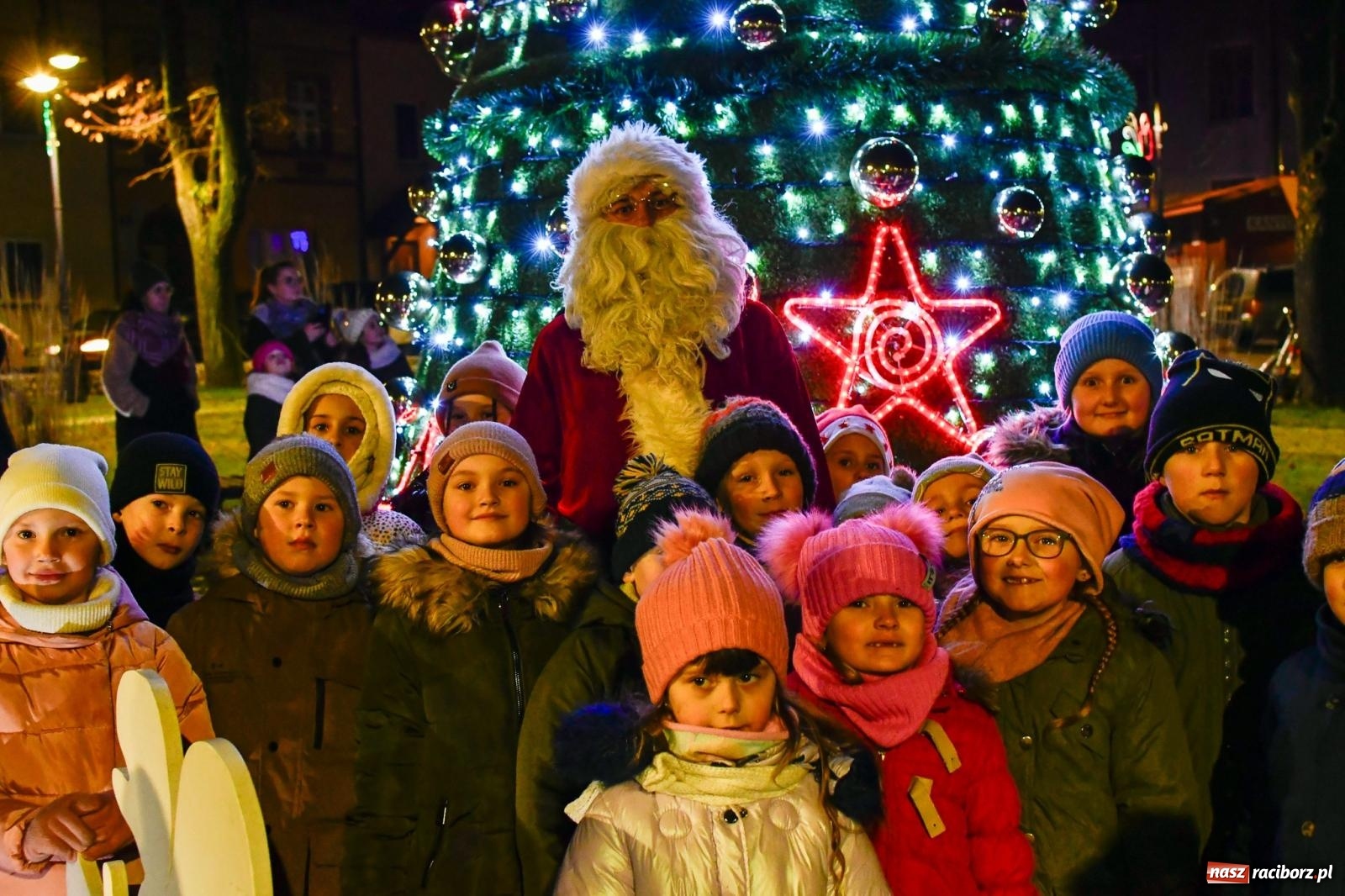 Zdjęcie w galerii na portalu naszraciborz.pl: Magiczny wieczór w Krzanowicach [FOTO i WIDEO] wiadomości z regionu