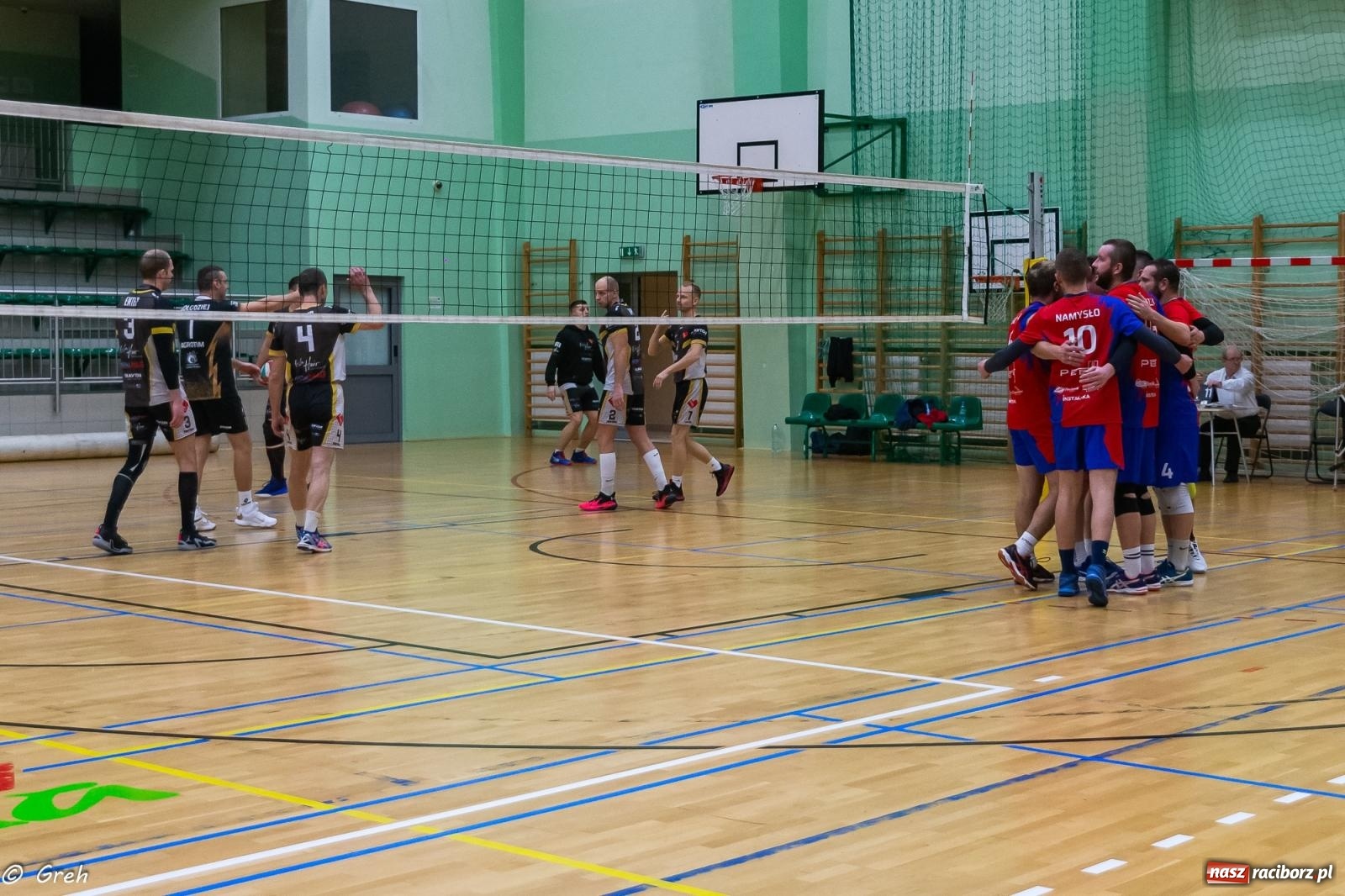 Zdjęcie w galerii na portalu naszraciborz.pl: RLPS. Pewne zwycięstwa Entera i Lunatyków [FOTO] wiadomości z regionu