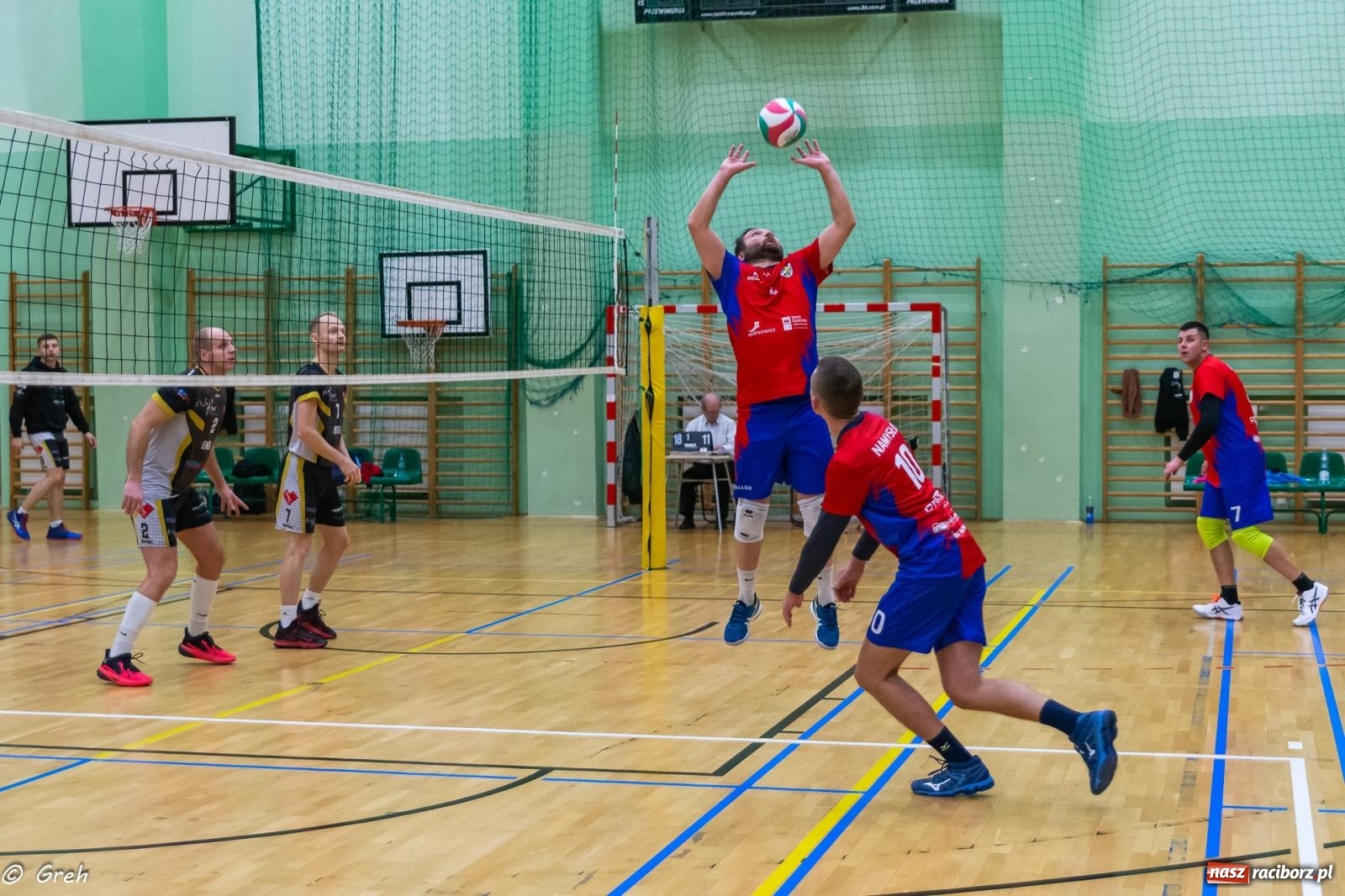 Zdjęcie w galerii na portalu naszraciborz.pl: RLPS. Pewne zwycięstwa Entera i Lunatyków [FOTO] wiadomości z regionu