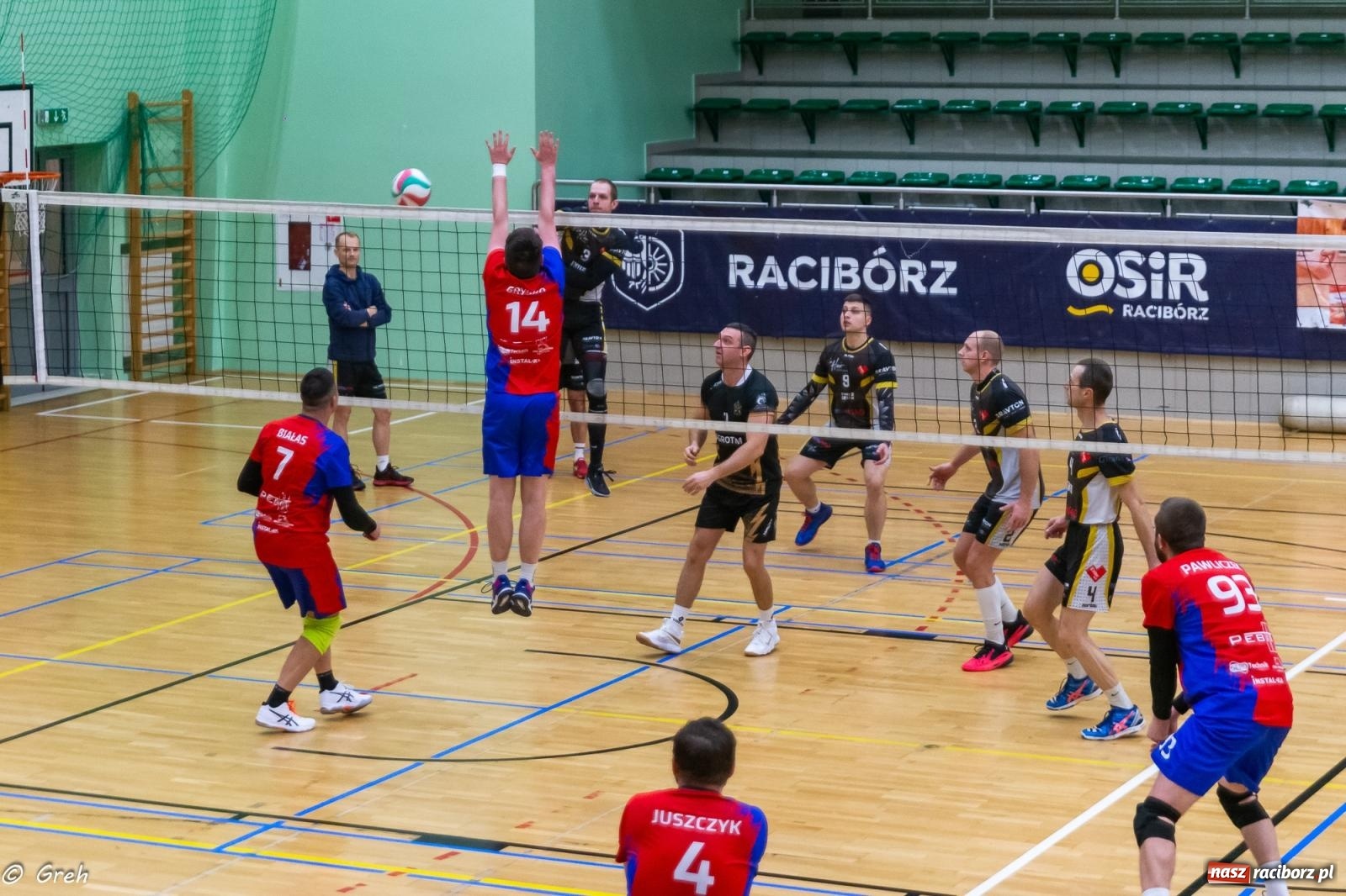 Zdjęcie w galerii na portalu naszraciborz.pl: RLPS. Pewne zwycięstwa Entera i Lunatyków [FOTO] wiadomości z regionu