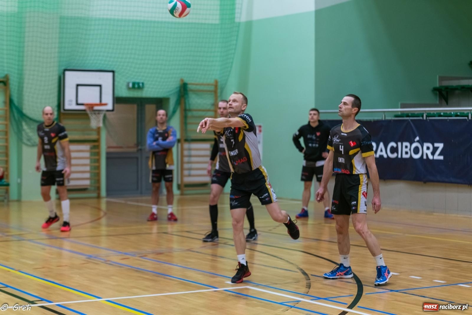 Zdjęcie w galerii na portalu naszraciborz.pl: RLPS. Pewne zwycięstwa Entera i Lunatyków [FOTO] wiadomości z regionu