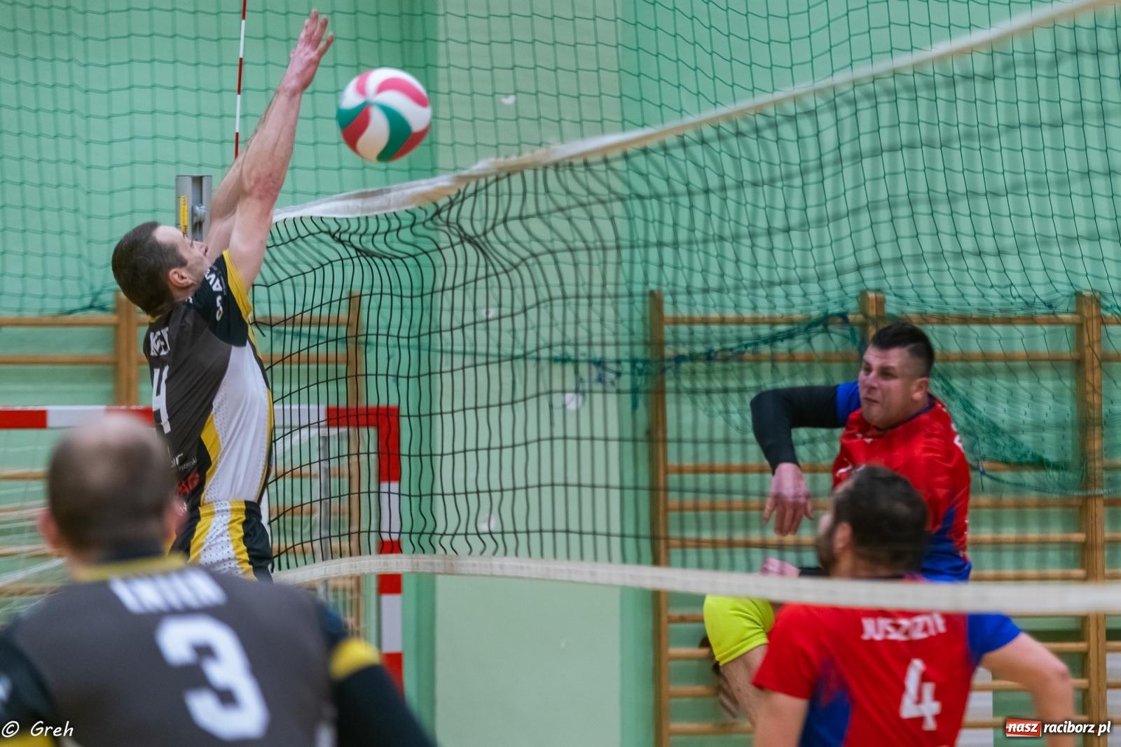 Zdjęcie w galerii na portalu naszraciborz.pl: RLPS. Pewne zwycięstwa Entera i Lunatyków [FOTO] wiadomości z regionu