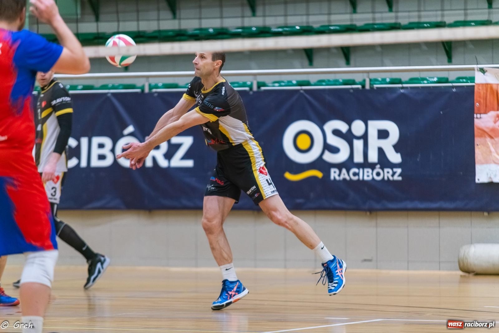 Zdjęcie w galerii na portalu naszraciborz.pl: RLPS. Pewne zwycięstwa Entera i Lunatyków [FOTO] wiadomości z regionu