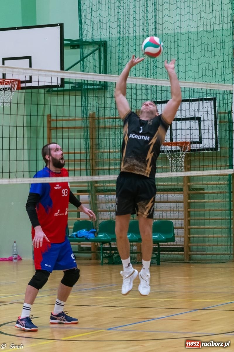 Zdjęcie w galerii na portalu naszraciborz.pl: RLPS. Pewne zwycięstwa Entera i Lunatyków [FOTO] wiadomości z regionu