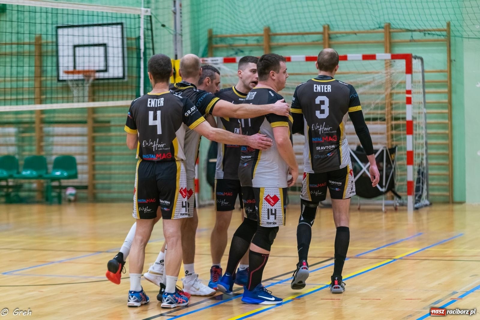 Zdjęcie w galerii na portalu naszraciborz.pl: RLPS. Pewne zwycięstwa Entera i Lunatyków [FOTO] wiadomości z regionu