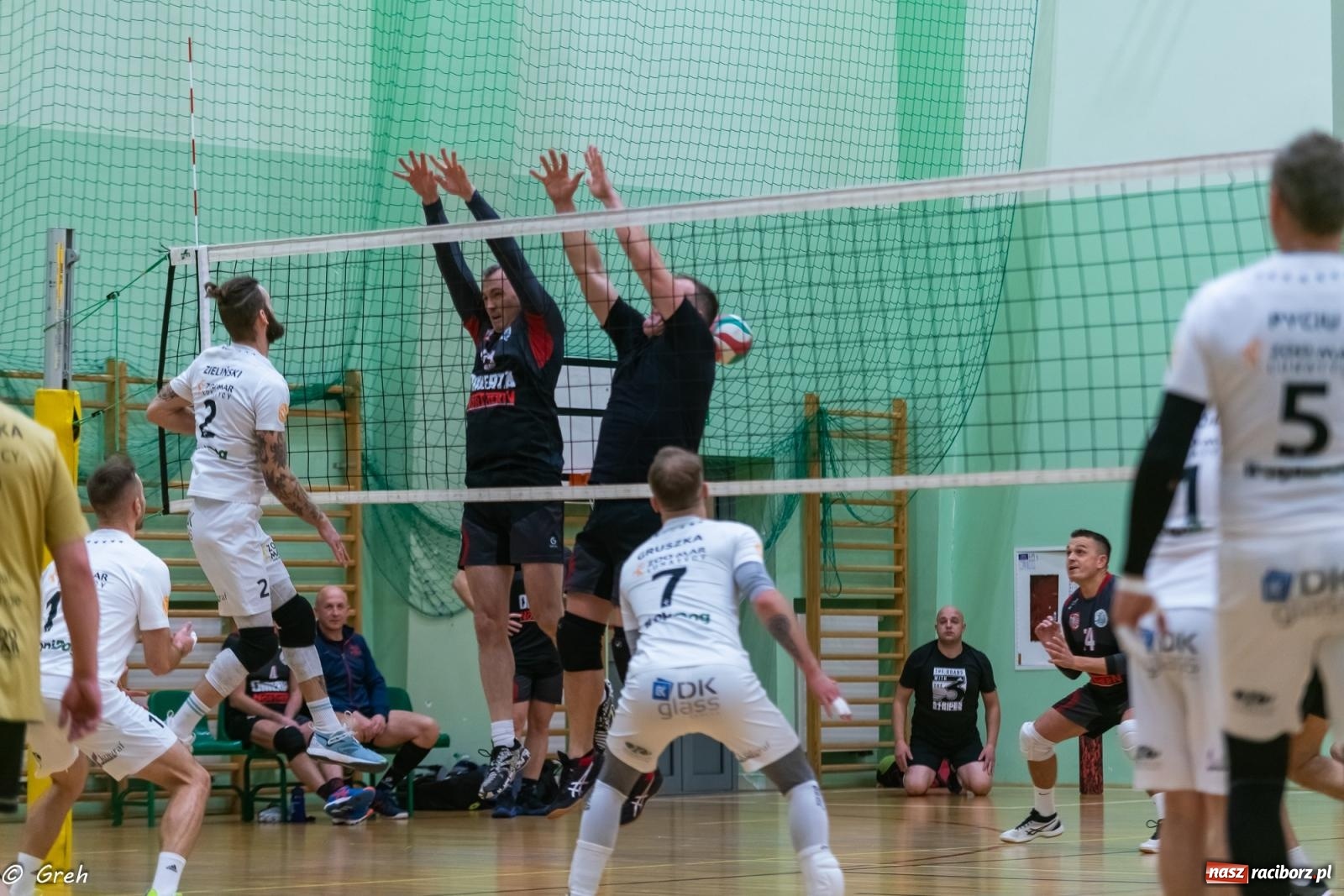 Zdjęcie w galerii na portalu naszraciborz.pl: RLPS. Pewne zwycięstwa Entera i Lunatyków [FOTO] wiadomości z regionu