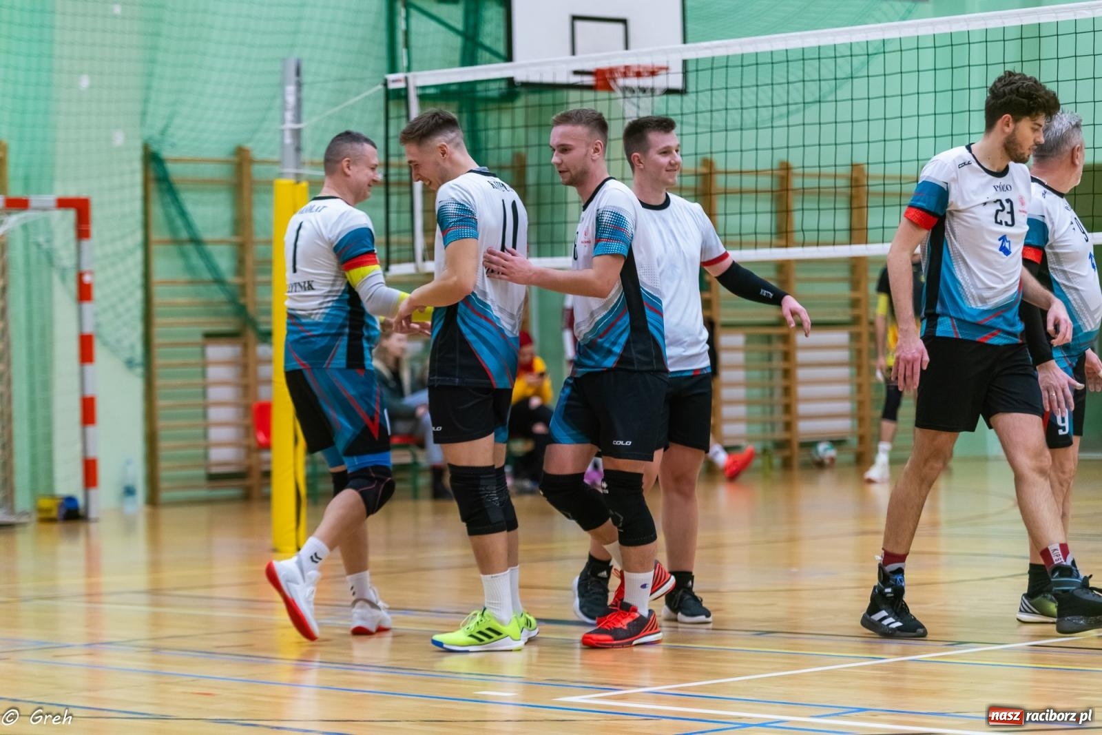 Zdjęcie w galerii na portalu naszraciborz.pl: RLPS. Pewne zwycięstwa Entera i Lunatyków [FOTO] wiadomości z regionu