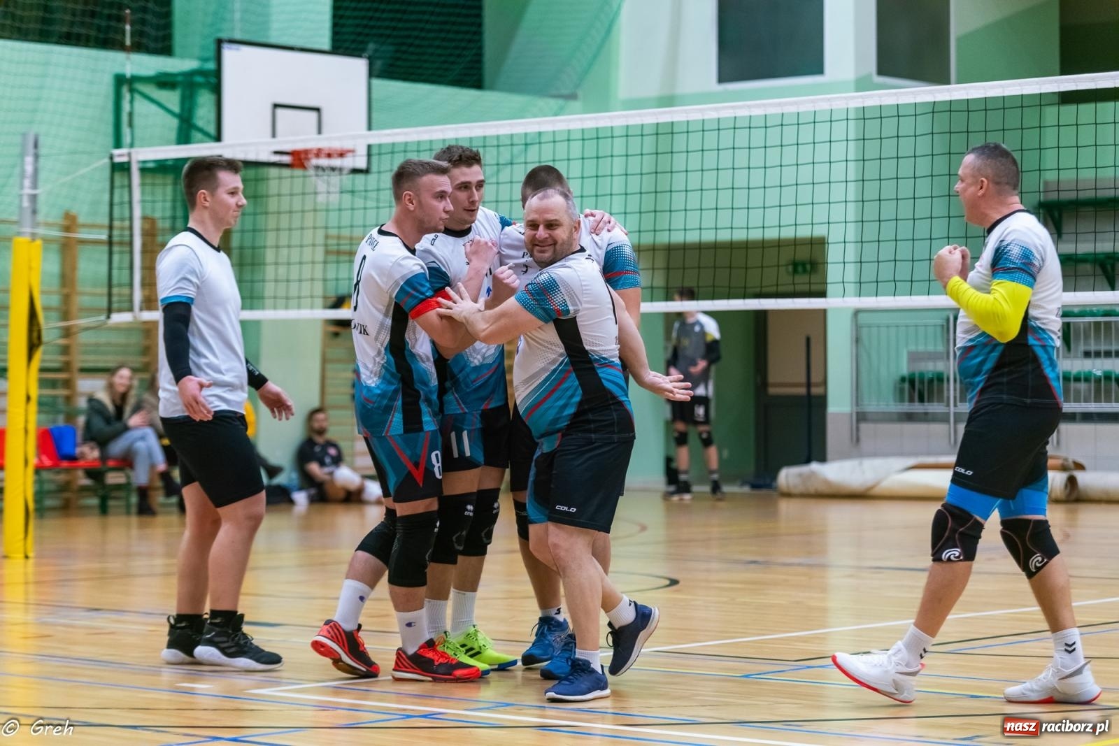 Zdjęcie w galerii na portalu naszraciborz.pl: RLPS. Pewne zwycięstwa Entera i Lunatyków [FOTO] wiadomości z regionu