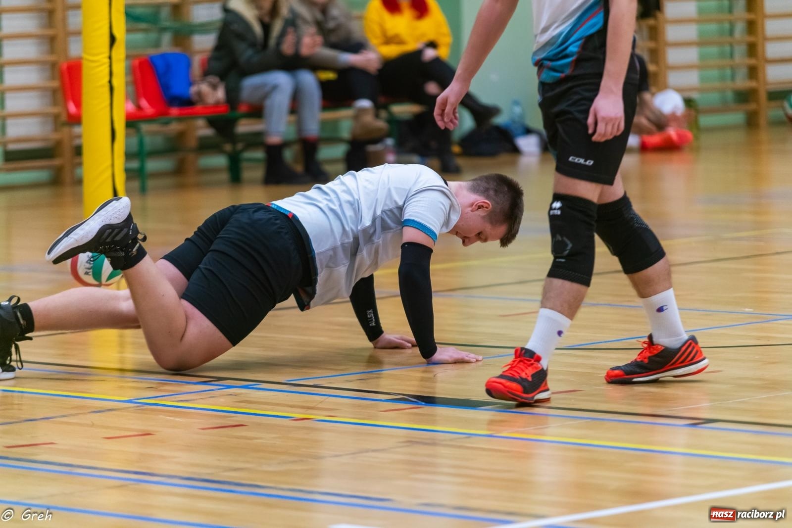 Zdjęcie w galerii na portalu naszraciborz.pl: RLPS. Pewne zwycięstwa Entera i Lunatyków [FOTO] wiadomości z regionu