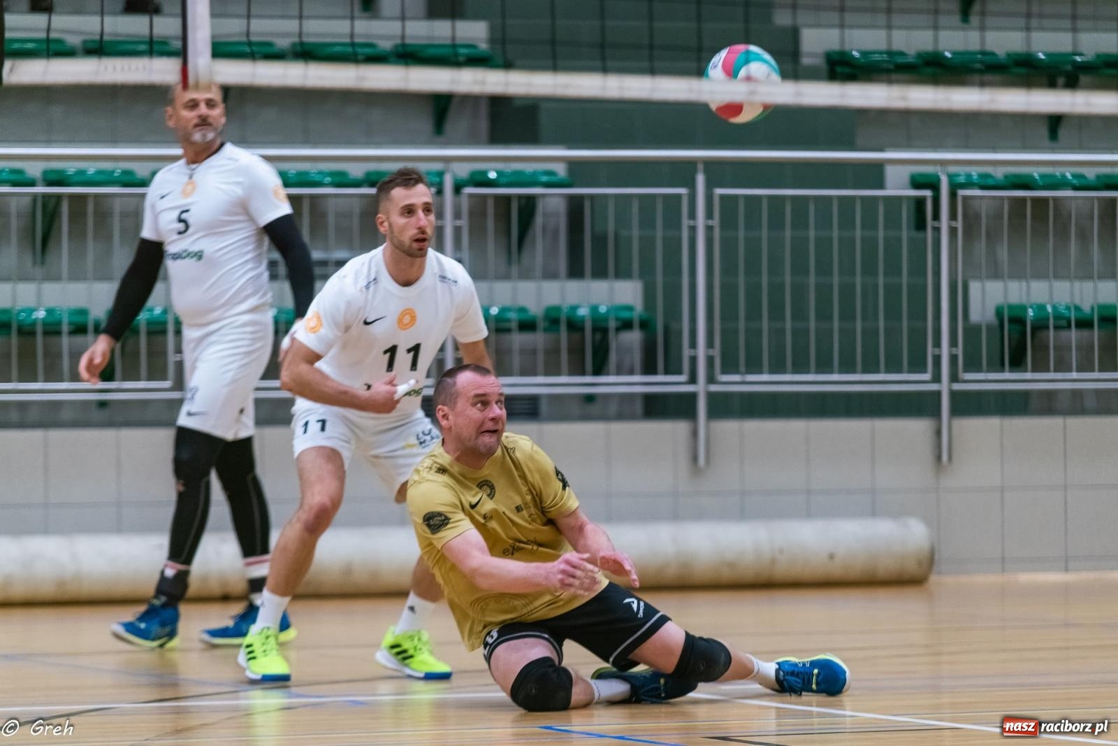 Zdjęcie w galerii na portalu naszraciborz.pl: RLPS. Pewne zwycięstwa Entera i Lunatyków [FOTO] wiadomości z regionu