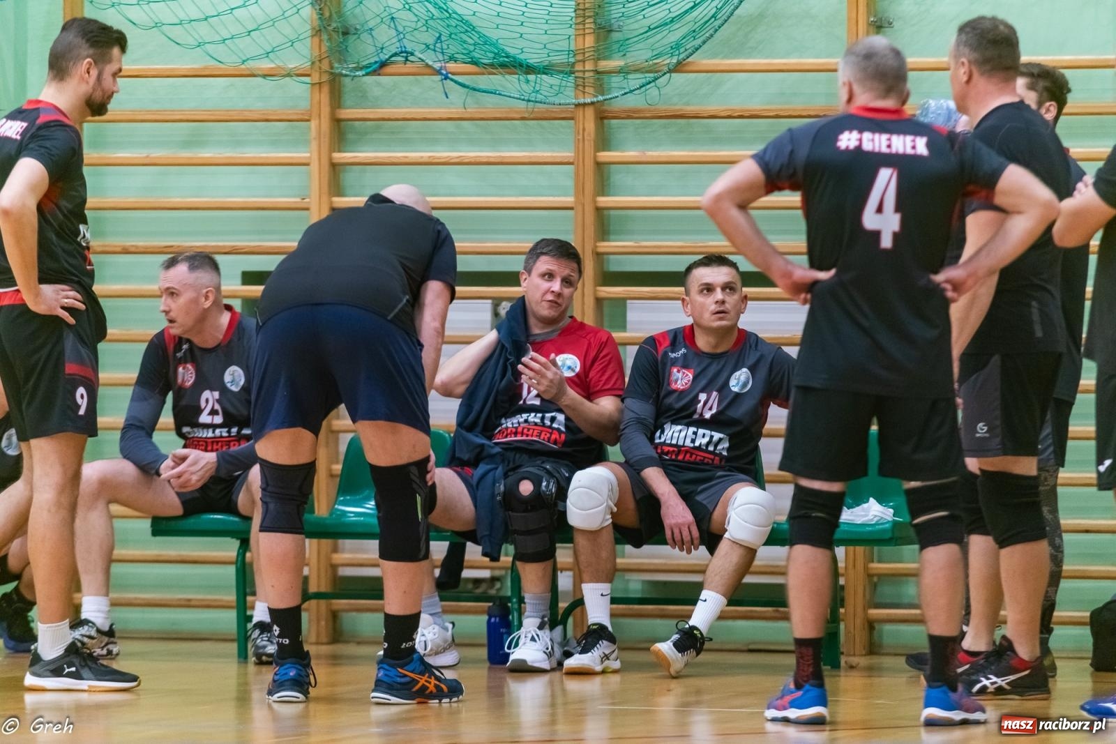 Zdjęcie w galerii na portalu naszraciborz.pl: RLPS. Pewne zwycięstwa Entera i Lunatyków [FOTO] wiadomości z regionu