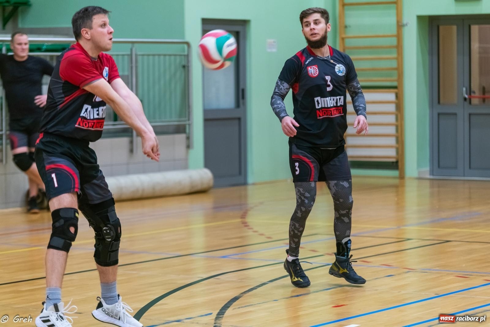 Zdjęcie w galerii na portalu naszraciborz.pl: RLPS. Pewne zwycięstwa Entera i Lunatyków [FOTO] wiadomości z regionu