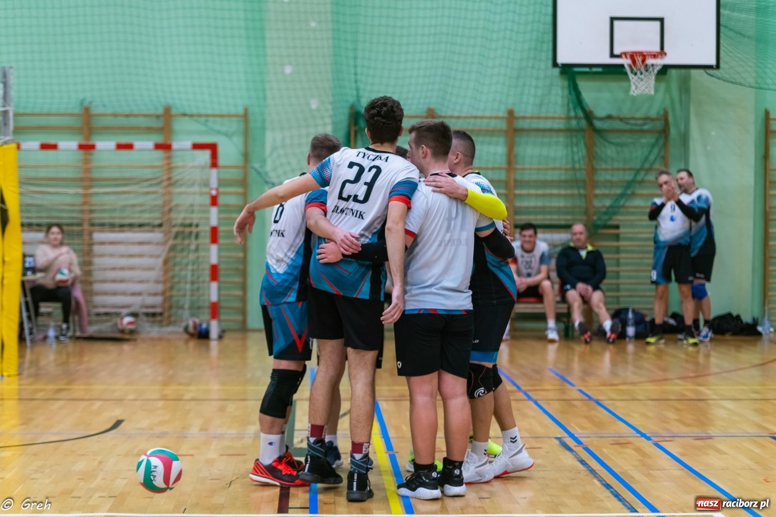 Zdjęcie w galerii na portalu naszraciborz.pl: RLPS. Pewne zwycięstwa Entera i Lunatyków [FOTO] wiadomości z regionu