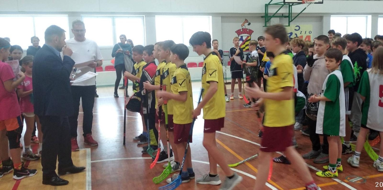 Zdjęcie w galerii na portalu naszraciborz.pl: Finał Wojewódzki Igrzysk Dzieci w Unihokeju chłopców. Srebro dla Tworkowa wiadomości z regionu