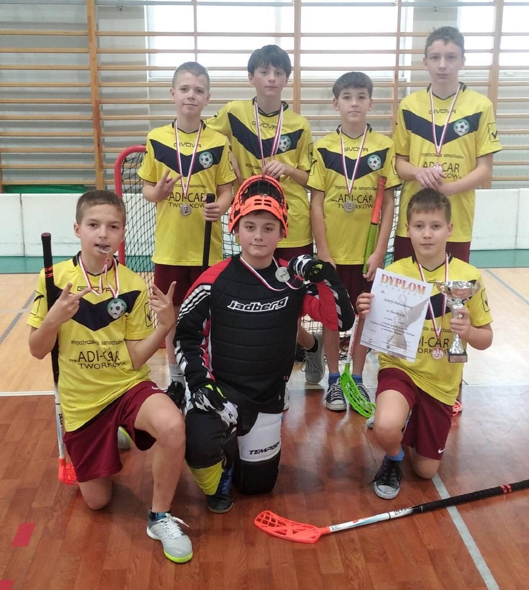 Zdjęcie w galerii na portalu naszraciborz.pl: Finał Wojewódzki Igrzysk Dzieci w Unihokeju chłopców. Srebro dla Tworkowa wiadomości z regionu