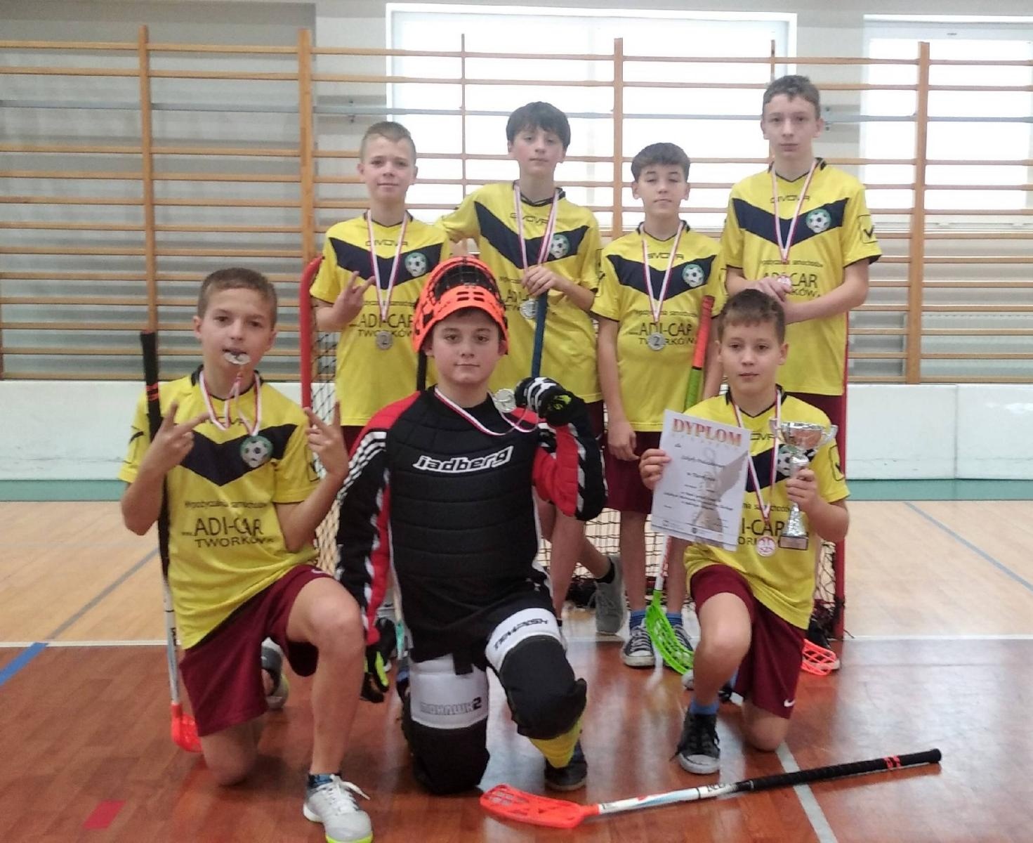 Zdjęcie w galerii na portalu naszraciborz.pl: Finał Wojewódzki Igrzysk Dzieci w Unihokeju chłopców. Srebro dla Tworkowa wiadomości z regionu