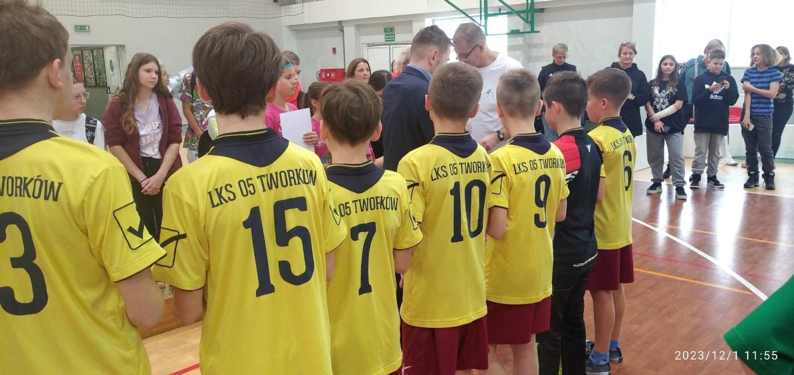 Zdjęcie w galerii na portalu naszraciborz.pl: Finał Wojewódzki Igrzysk Dzieci w Unihokeju chłopców. Srebro dla Tworkowa wiadomości z regionu