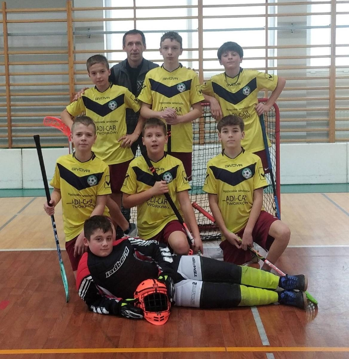 Zdjęcie w galerii na portalu naszraciborz.pl: Finał Wojewódzki Igrzysk Dzieci w Unihokeju chłopców. Srebro dla Tworkowa wiadomości z regionu