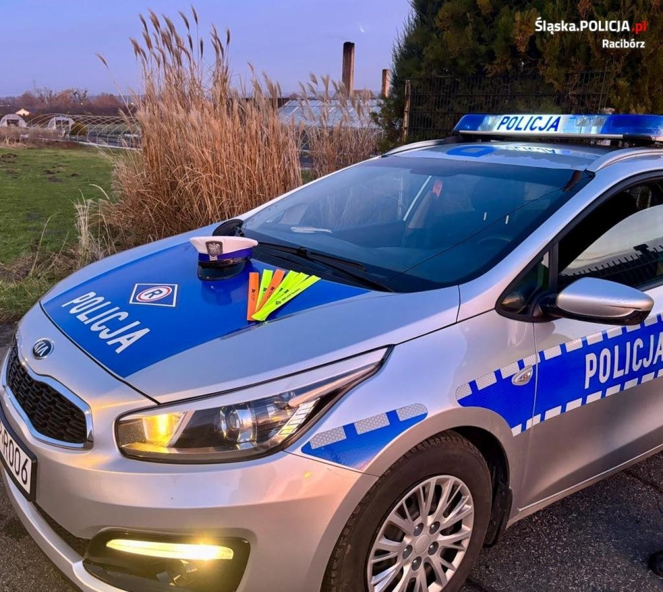 Zdjęcie w galerii na portalu naszraciborz.pl: Noś odblaski, bądź widoczny! wiadomości z regionu