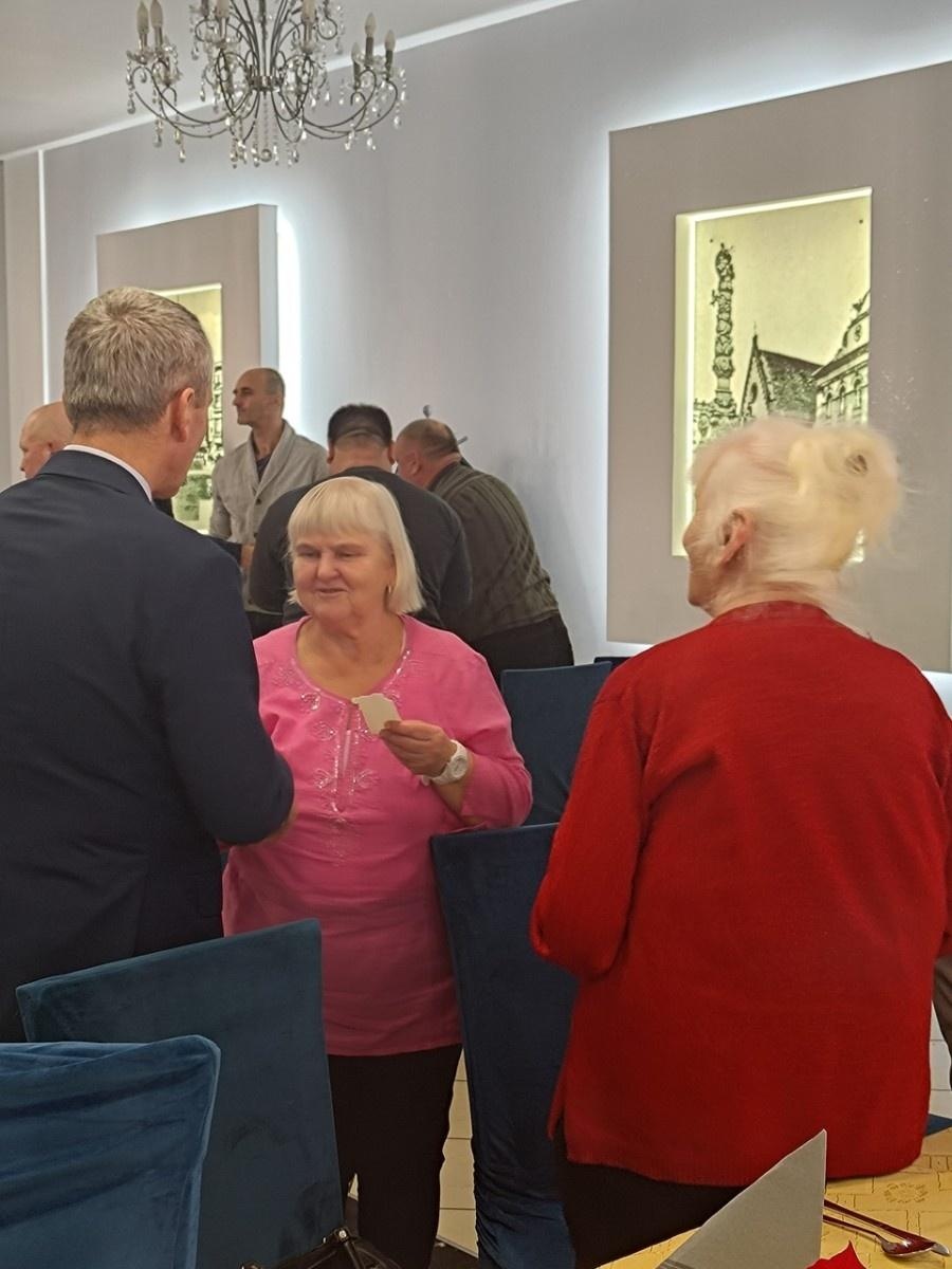 Zdjęcie w galerii na portalu naszraciborz.pl: Wigilia dla samotnych w Raciborskiej wiadomości z regionu