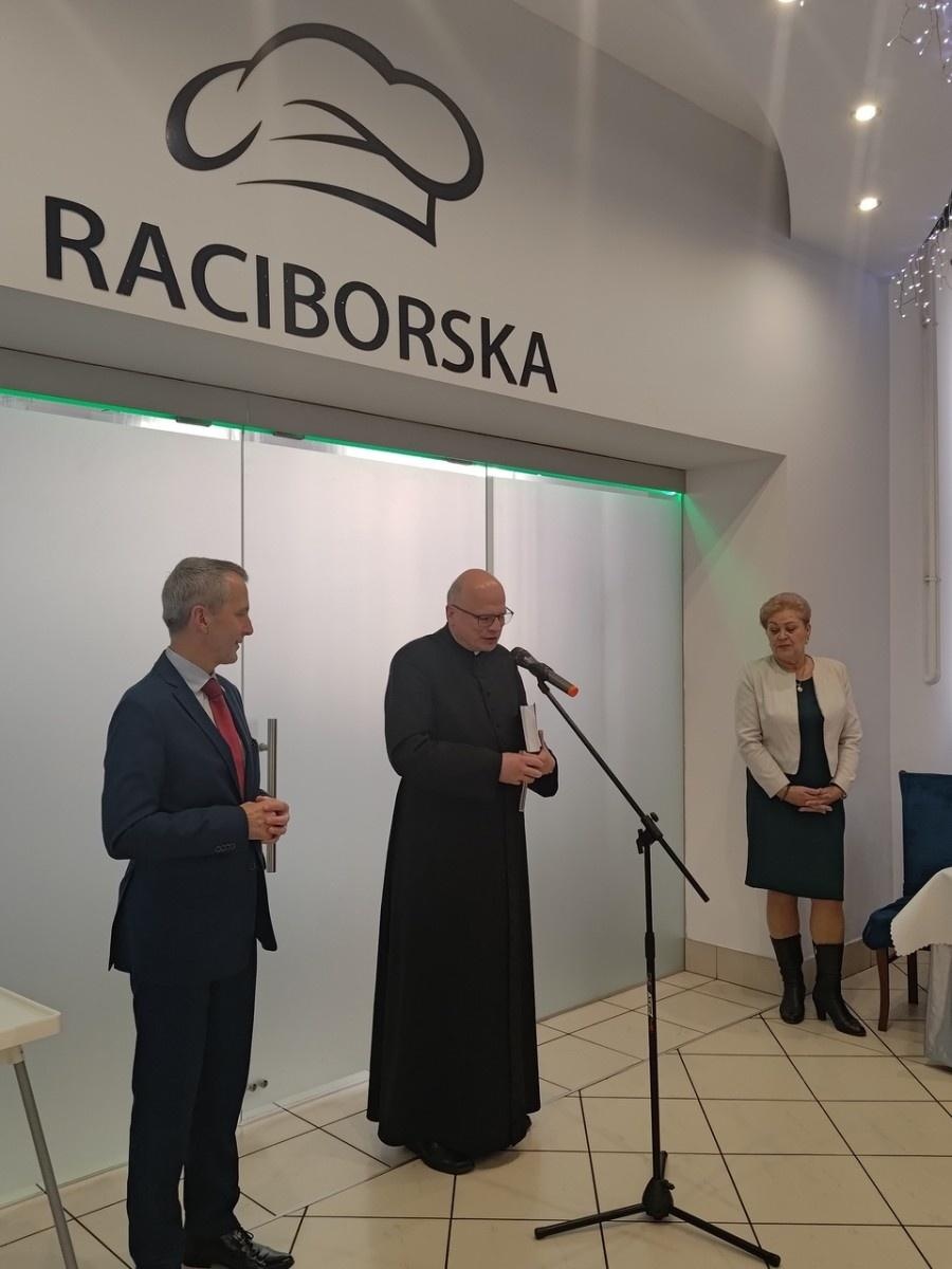 Zdjęcie w galerii na portalu naszraciborz.pl: Wigilia dla samotnych w Raciborskiej wiadomości z regionu