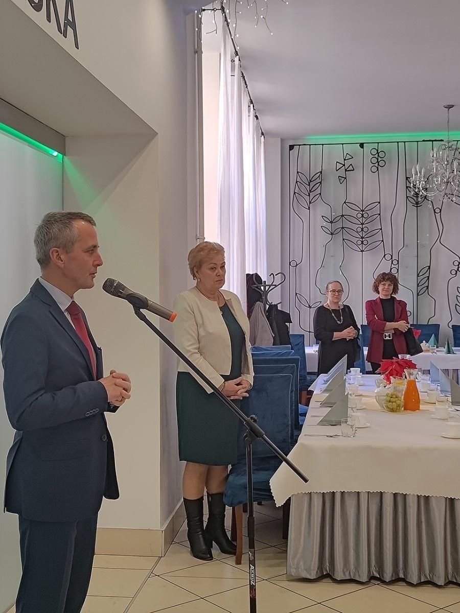 Zdjęcie w galerii na portalu naszraciborz.pl: Wigilia dla samotnych w Raciborskiej wiadomości z regionu