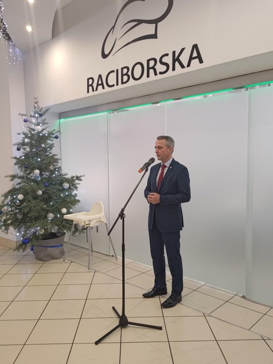 Zdjęcie w galerii na portalu naszraciborz.pl: Wigilia dla samotnych w Raciborskiej wiadomości z regionu