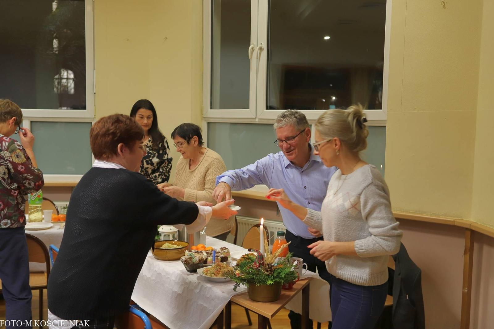 Zdjęcie w galerii na portalu naszraciborz.pl: Wigilijka w raciborskiej Przystani wiadomości z regionu