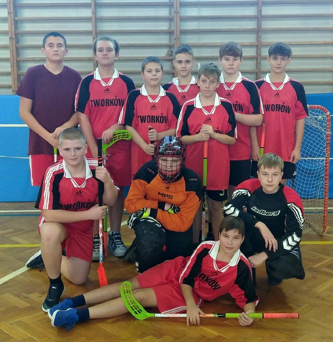 Zdjęcie w galerii na portalu naszraciborz.pl: Finał rejonowy Igrzysk Młodzieży Szkolnej w Unihokeju wiadomości z regionu