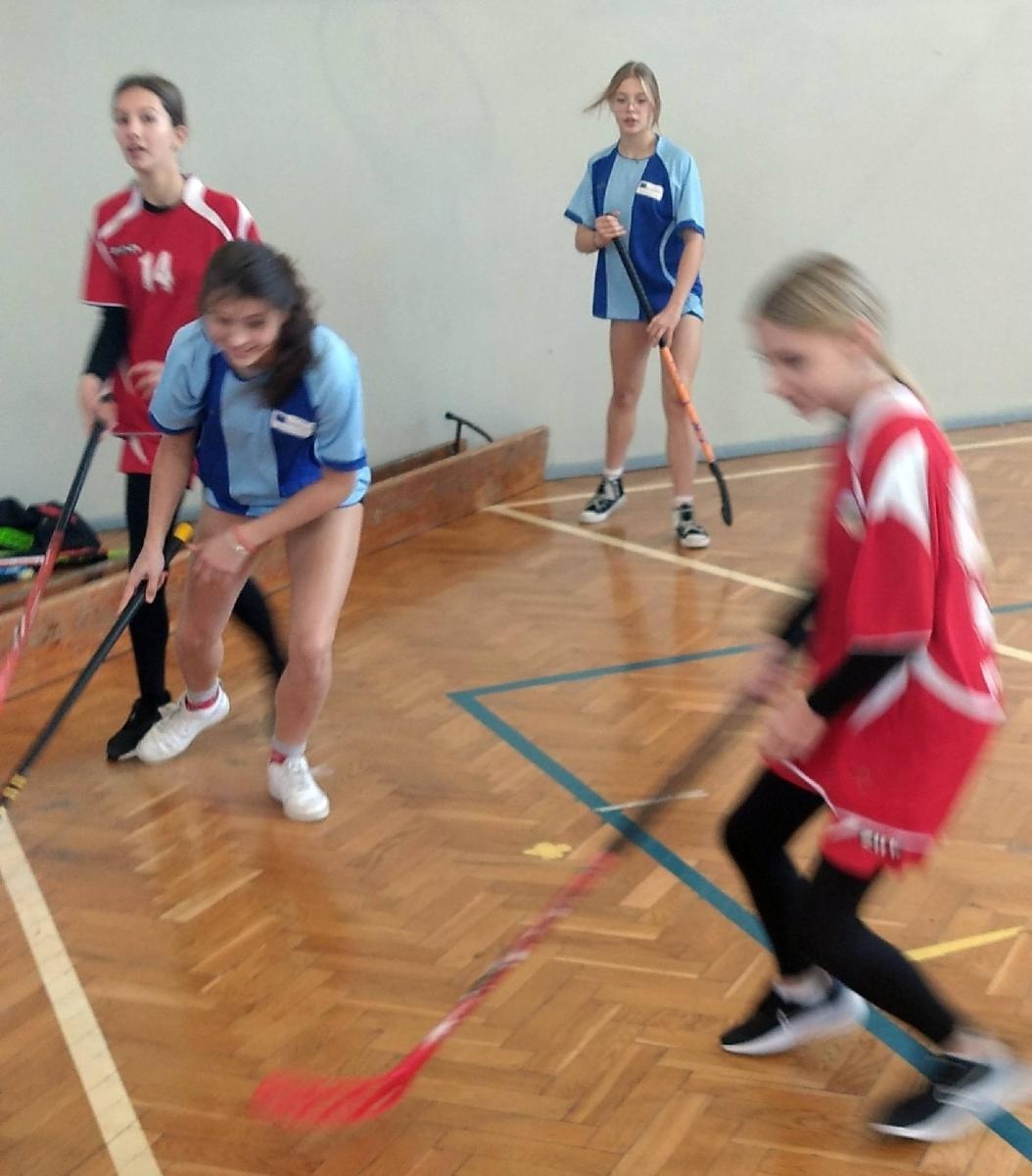 Zdjęcie w galerii na portalu naszraciborz.pl: Finał rejonowy Igrzysk Młodzieży Szkolnej w Unihokeju wiadomości z regionu