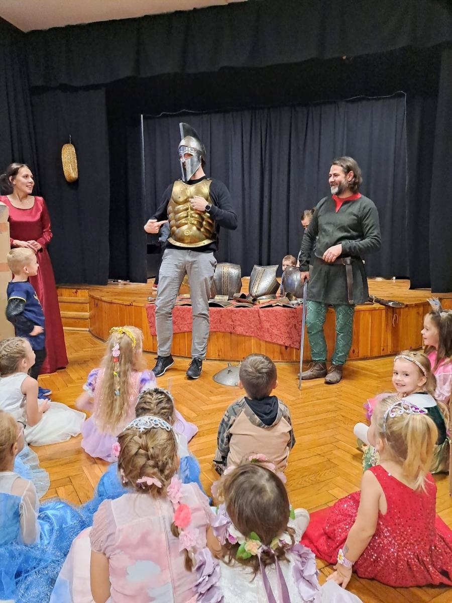 Zdjęcie w galerii na portalu naszraciborz.pl: Mali Odkrywcy w czasach rycerzy i księżniczek wiadomości z regionu