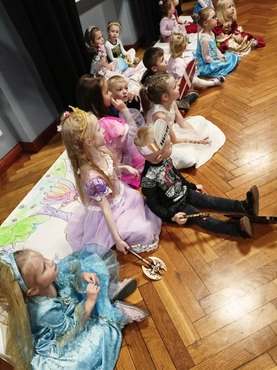 Zdjęcie w galerii na portalu naszraciborz.pl: Mali Odkrywcy w czasach rycerzy i księżniczek wiadomości z regionu