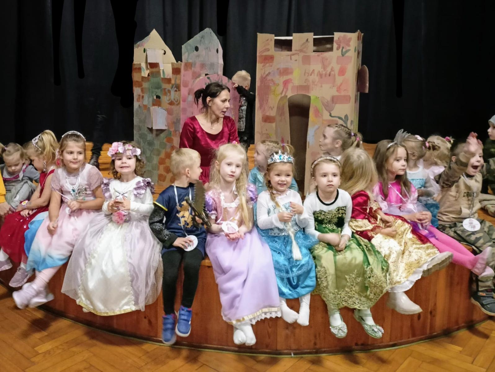 Zdjęcie w galerii na portalu naszraciborz.pl: Mali Odkrywcy w czasach rycerzy i księżniczek wiadomości z regionu