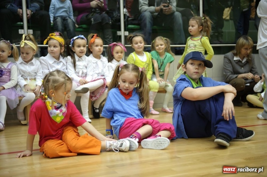 Zdjęcie w galerii na portalu naszraciborz.pl: Taneczne show Lilla House wiadomości z regionu