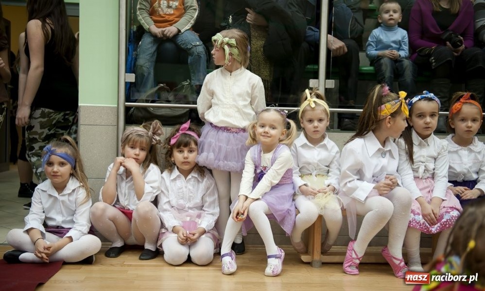 Zdjęcie w galerii na portalu naszraciborz.pl: Taneczne show Lilla House wiadomości z regionu