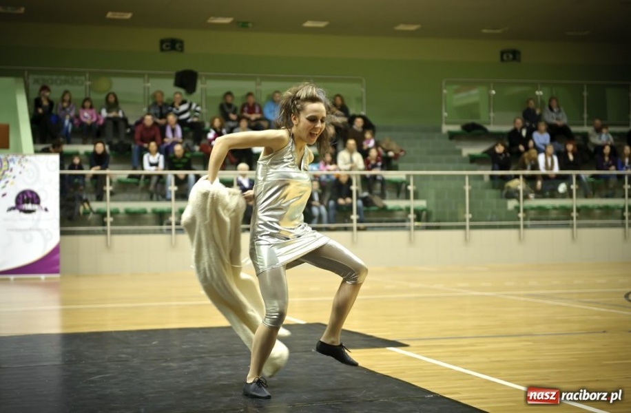 Zdjęcie w galerii na portalu naszraciborz.pl: Taneczne show Lilla House wiadomości z regionu