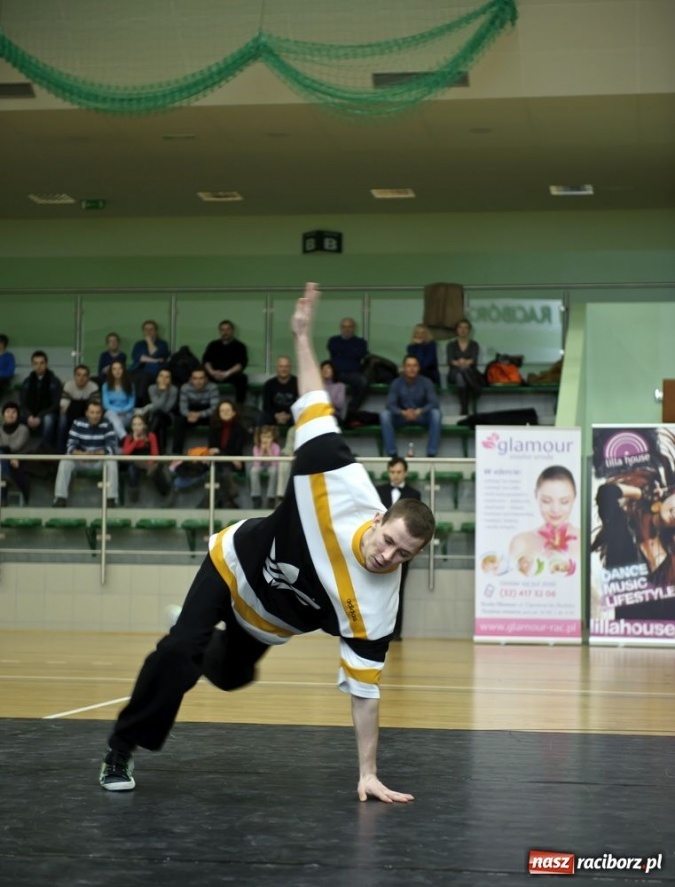 Zdjęcie w galerii na portalu naszraciborz.pl: Taneczne show Lilla House wiadomości z regionu