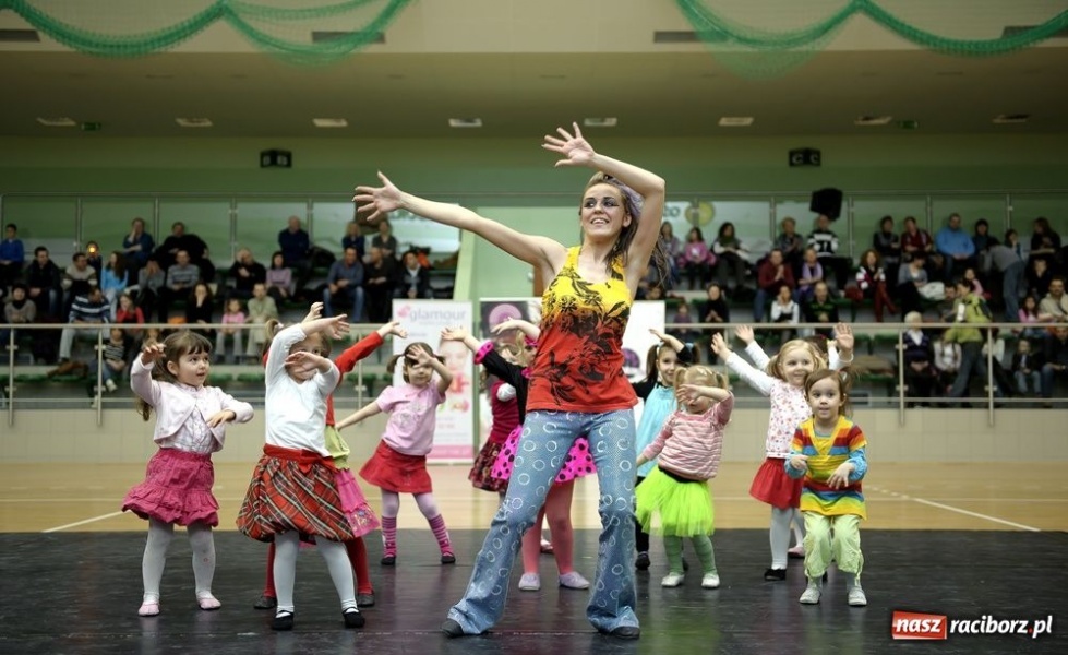 Zdjęcie w galerii na portalu naszraciborz.pl: Taneczne show Lilla House wiadomości z regionu