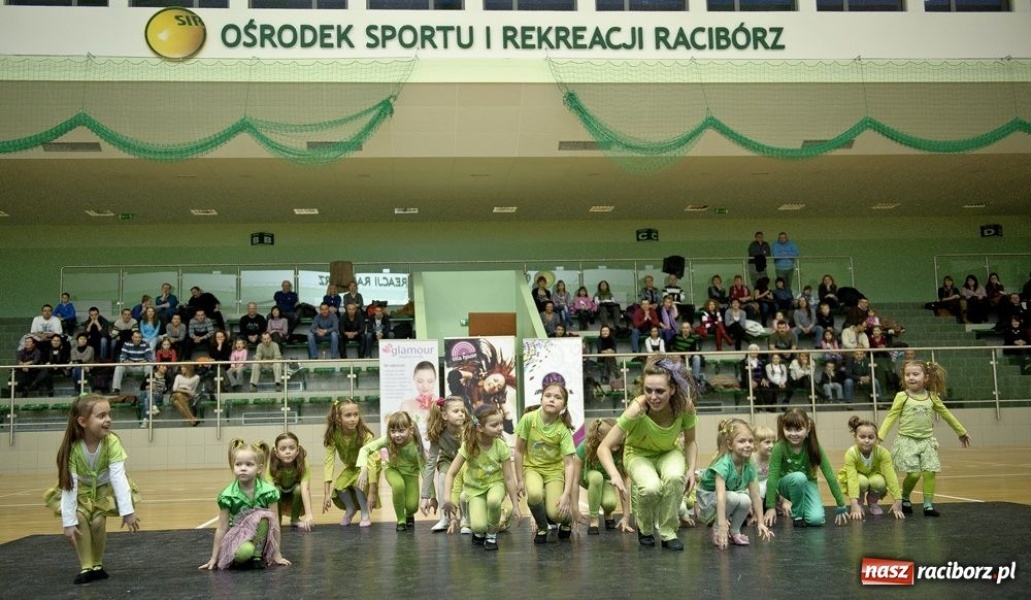 Zdjęcie w galerii na portalu naszraciborz.pl: Taneczne show Lilla House wiadomości z regionu